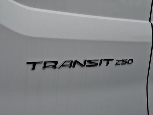 2025 Ford Transit-250 148 WB Medium Roof Cargo