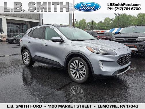 2022 Ford Escape Titanium