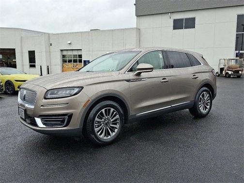 2019 Lincoln Nautilus Select