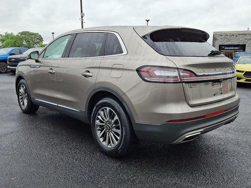 2019 Lincoln Nautilus Select