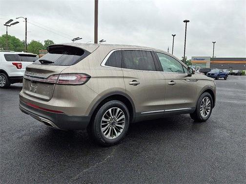 2019 Lincoln Nautilus Select