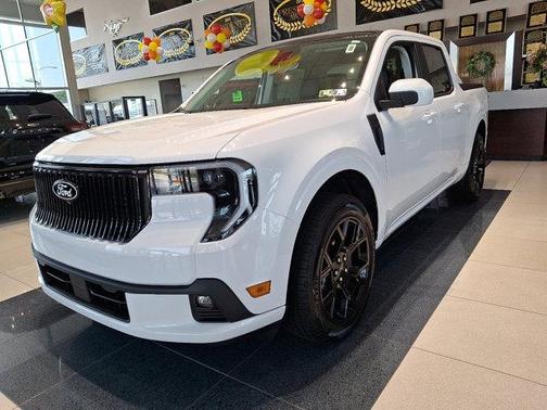 2025 Ford Maverick Lobo Standard