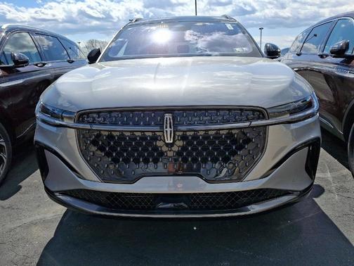 2025 Lincoln Nautilus Reserve