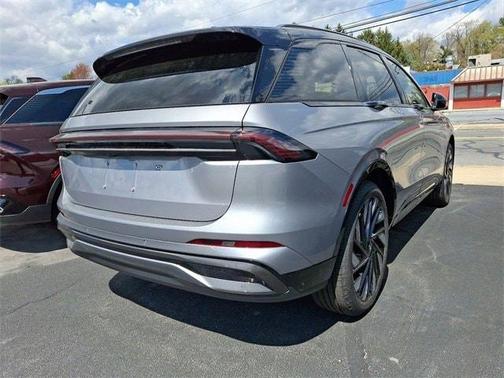 2025 Lincoln Nautilus Reserve