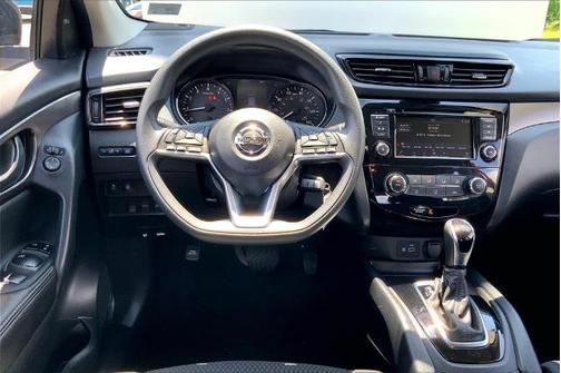 2022 Nissan Rogue Sport S