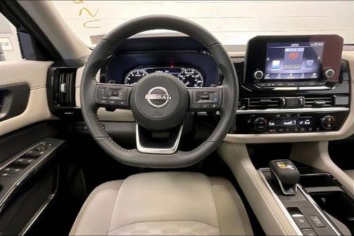 Black 2025 Nissan Pathfinder SV