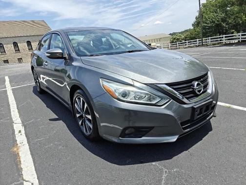 Gun Metallic 2017 Nissan Altima 2.5 SV