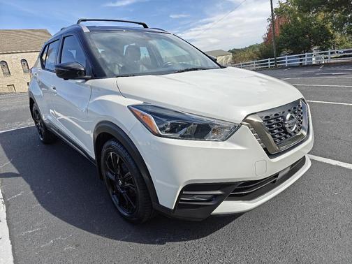 2020 Nissan Kicks SR