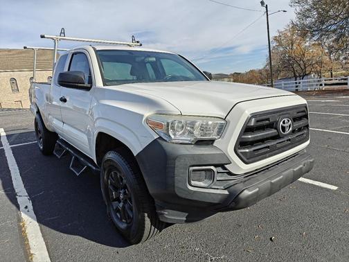 2016 Toyota Tacoma SR5