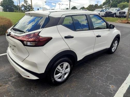 2023 Nissan Kicks S