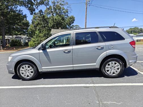 2020 Dodge Journey SE Value