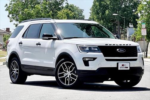 Photo 2 of 17 of 2019 Ford Explorer Sport