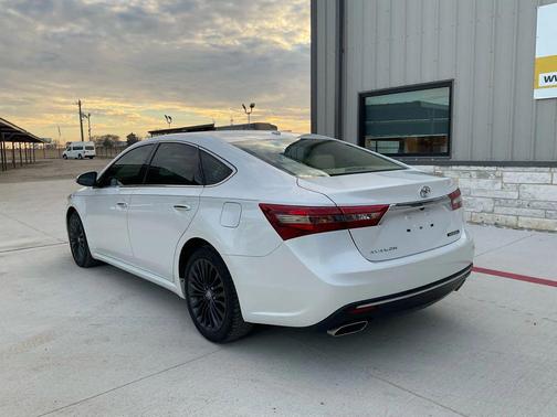 2016 Toyota Avalon Touring