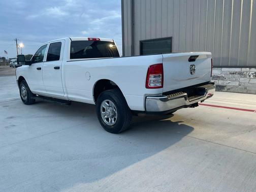 2024 RAM 2500 Tradesman Crew Cab 4x2 8' Box