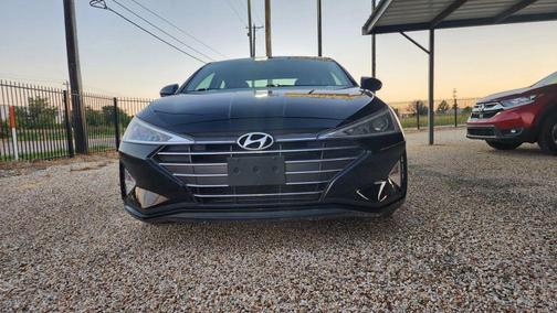 2019 Hyundai ELANTRA SEL
