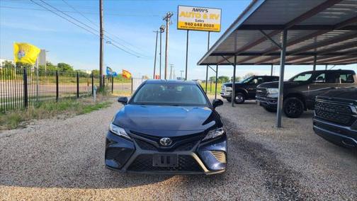 2020 Toyota Camry SE