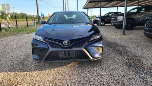 2020 Toyota Camry SE