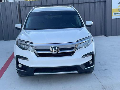 2019 Honda Pilot Touring 8-Passenger