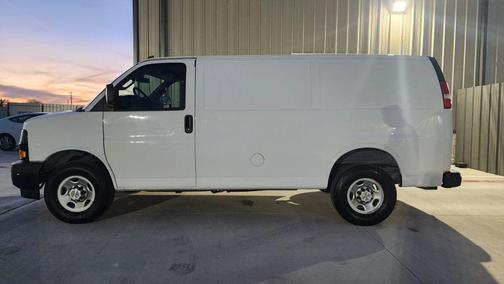 2024 Chevrolet Express 2500 RWD 2500 Regular Wheelbase WT