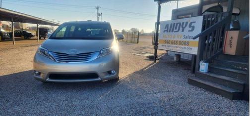 2017 Toyota Sienna XLE