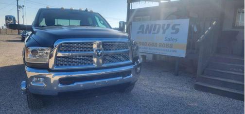 2018 RAM 3500 Laramie Crew Cab 4x4 8' Box