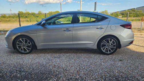 2020 Hyundai ELANTRA Limited