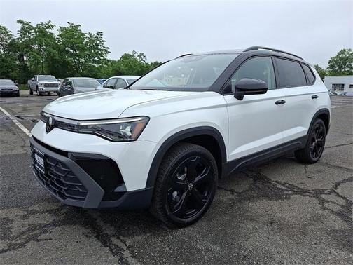 2025 Volkswagen Taos 1.5T SE