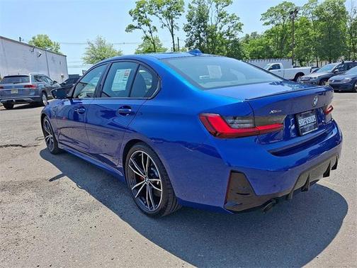 2024 BMW 330 i xDrive