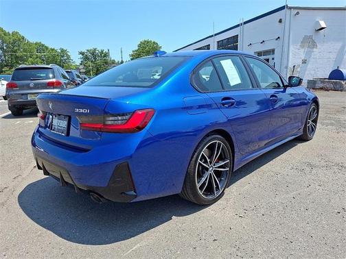 2024 BMW 330 i xDrive