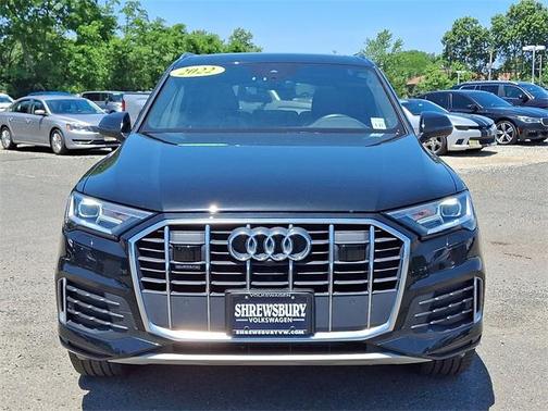2022 Audi Q7 45 Premium Plus