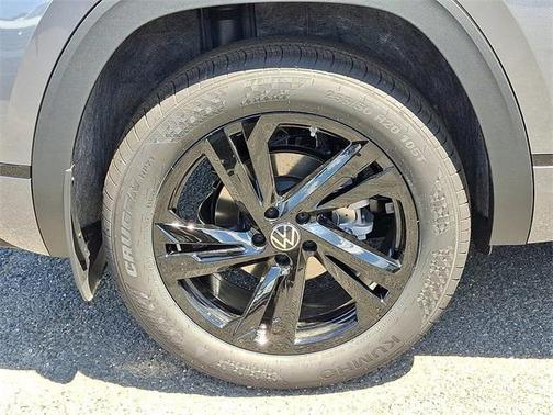2025 Volkswagen Atlas Cross Sport 2.0T SEL