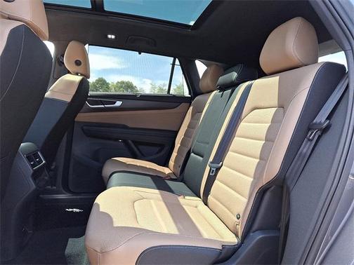 2025 Volkswagen Atlas Cross Sport 2.0T SEL
