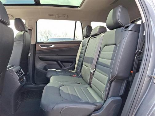 2025 Volkswagen Atlas 2.0T SEL