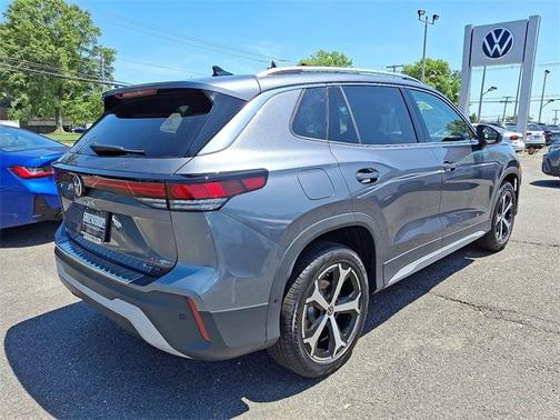 2025 Volkswagen Tiguan 2.0T SE