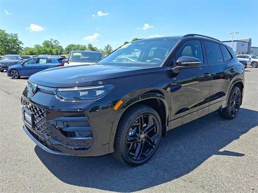 2025 Volkswagen Tiguan 2.0T SE R-Line Black