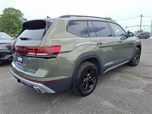 2025 Volkswagen Atlas 2.0T SE