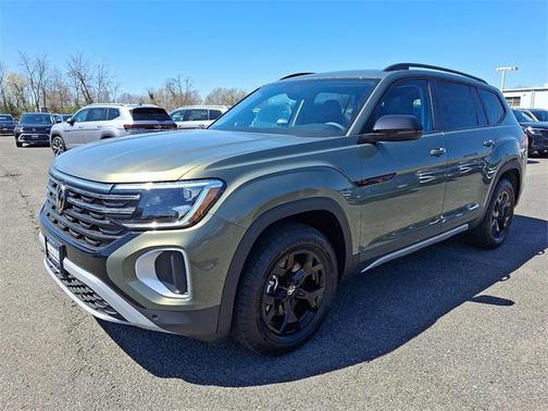 2025 Volkswagen Atlas 2.0T SE