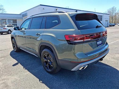 2025 Volkswagen Atlas 2.0T SE