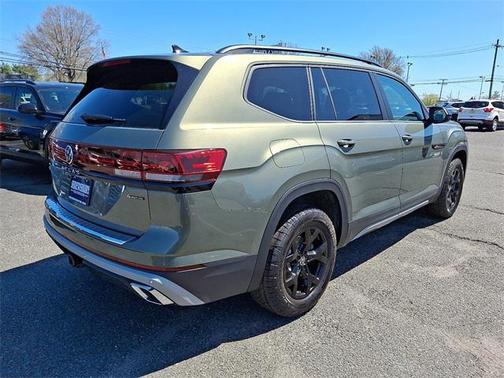 2025 Volkswagen Atlas 2.0T SE