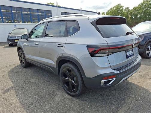 2025 Volkswagen Taos 1.5T SEL
