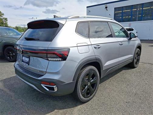 2025 Volkswagen Taos 1.5T SEL