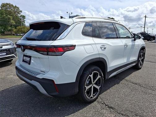 2025 Volkswagen Tiguan 2.0T SE