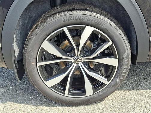 2026 Volkswagen Atlas Cross Sport 2.0T SEL Premium
