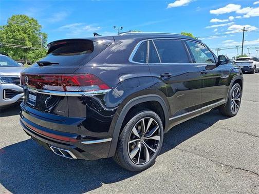 2025 Volkswagen Atlas Cross Sport 2.0T SEL Premium