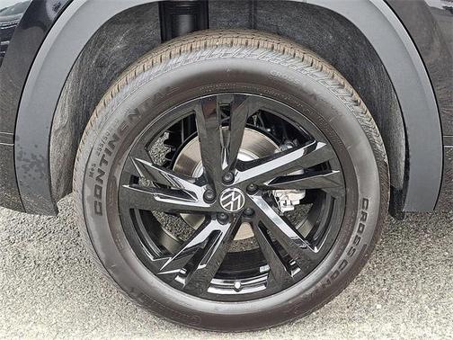 2025 Volkswagen Atlas Cross Sport 2.0T SEL