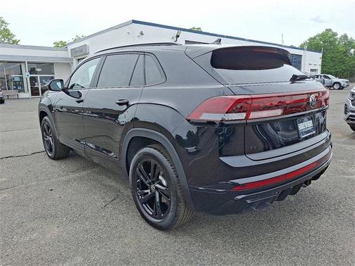 2025 Volkswagen Atlas Cross Sport 2.0T SEL