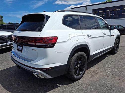 2025 Volkswagen Atlas 2.0T SE