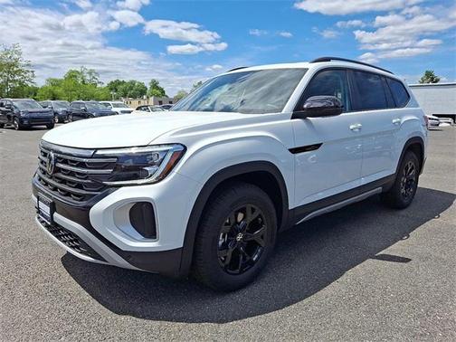 2025 Volkswagen Atlas 2.0T SE