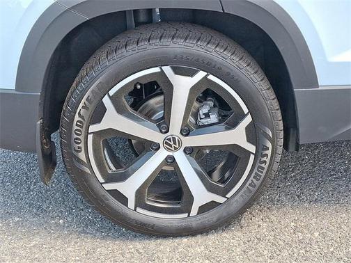 2025 Volkswagen Taos 1.5T SEL