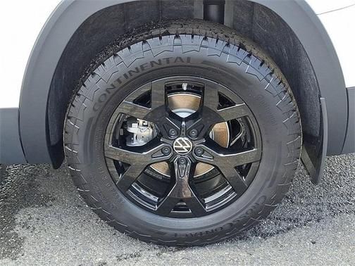 2025 Volkswagen Atlas 2.0T SE